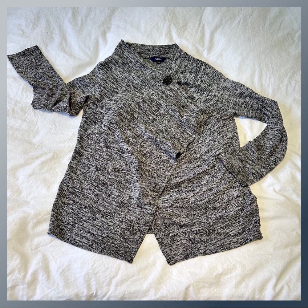 Reitmans Asymmetrical salt & pepper Cardigan size med EUC! S/F